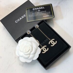 Chanel women's earrings